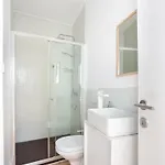 Spacious 6-Bedroom Apt With Sunny Terrace In Lisbon Lisboa