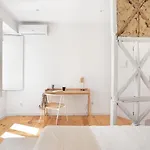Vendégház Spacious 6-bedroom W/ Sunny Terrace In Lisboa