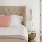 Spacious 6-bedroom W/ Sunny Terrace In 4*