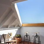بيت ضيافة Spacious 6-Bedroom Apt With Sunny Terrace In Lisbon Lisboa