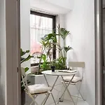 بيت ضيافة Spacious 6-Bedroom Apt With Sunny Terrace In Lisbon