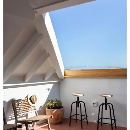 Joivy Big 6br House With Terrace In Santa Catarina 리스본