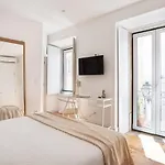 Maison d'hôtes Spacious 6-Bedroom Apt With Sunny Terrace In Lisbon