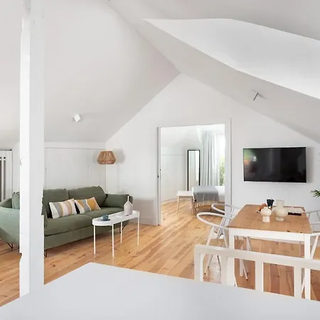 Gæstehus Spacious 6bedroom House W/ Sunny Terrace In Lisboa